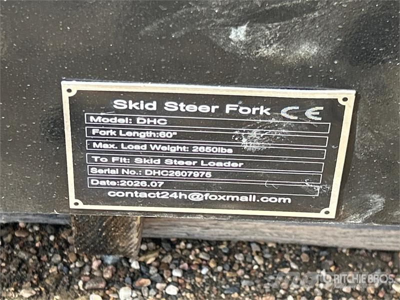GIYI GY-DHC 59 in Skid Steer Forks (Unused) Vidlica