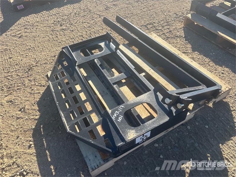  GIYI GY-DHC 59 in Skid Steer Forks (Unused) Horquillas