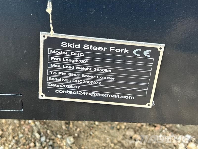 GIYI GY-DHC 59 in Skid Steer Forks (Unused) Vidlica