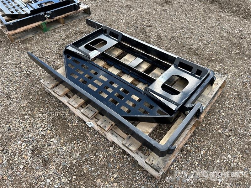 GIYI GY-DHC 59 in Skid Steer Forks (Unused) Vidlica