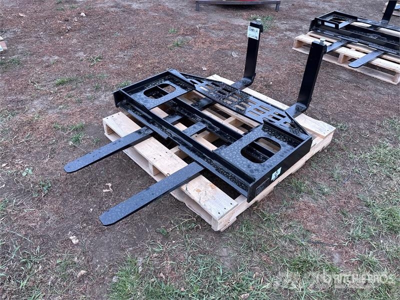  GIYI GY-DHC 59 in Skid Steer Forks (Unused) 叉