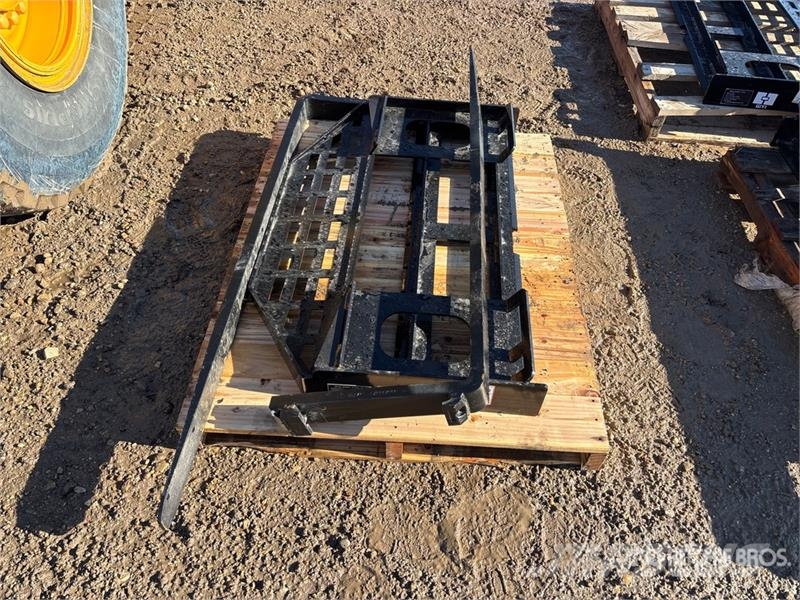 GIYI GY-DHC 59 in Skid Steer Forks (Unused) Forche