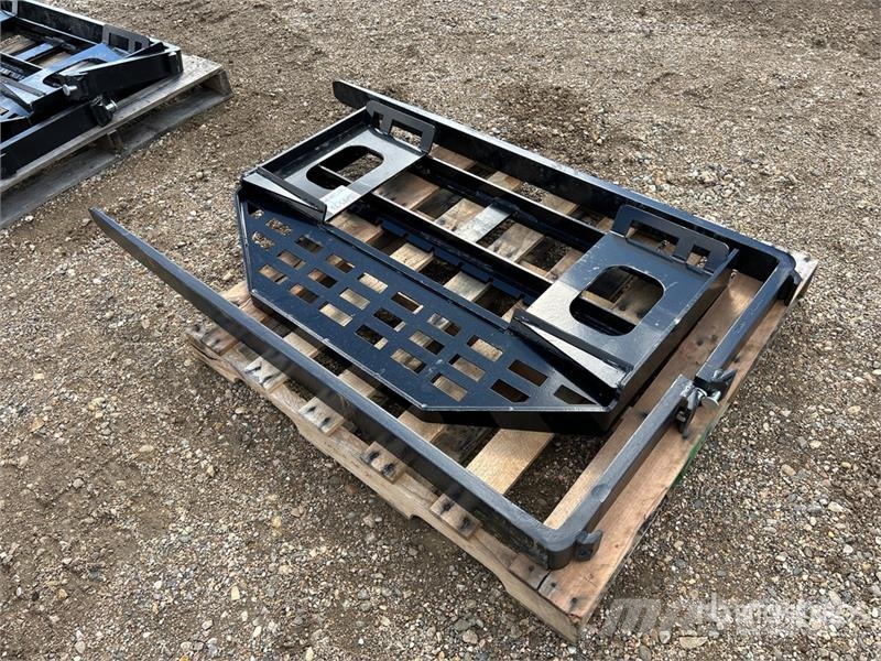 GIYI GY-DHC 59 in Skid Steer Forks (Unused) Vidlica