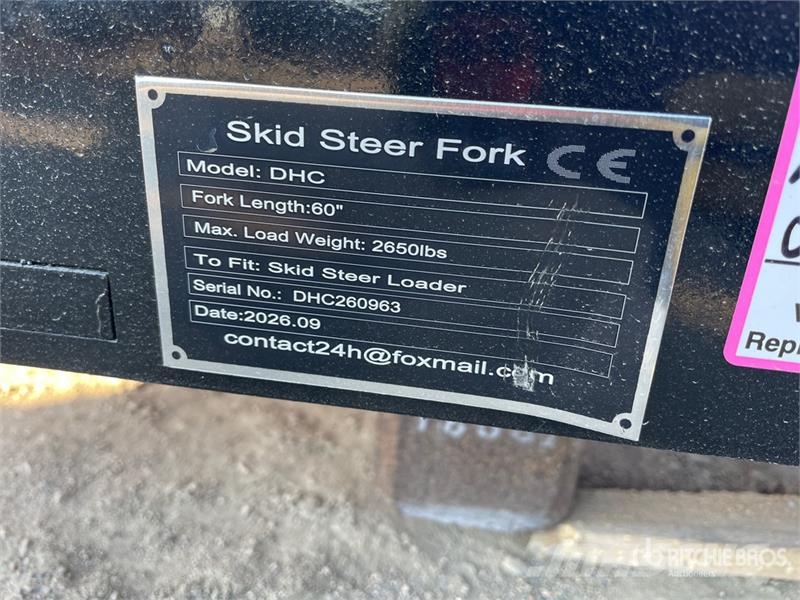 GIYI GY-DHC 60 in Skid Steer Forks (Unused) Fourche