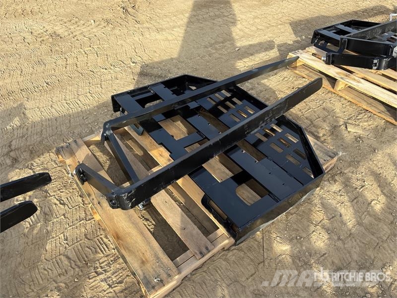  GIYI GY-DHC 60 in Skid Steer Forks (Unused) Horquillas