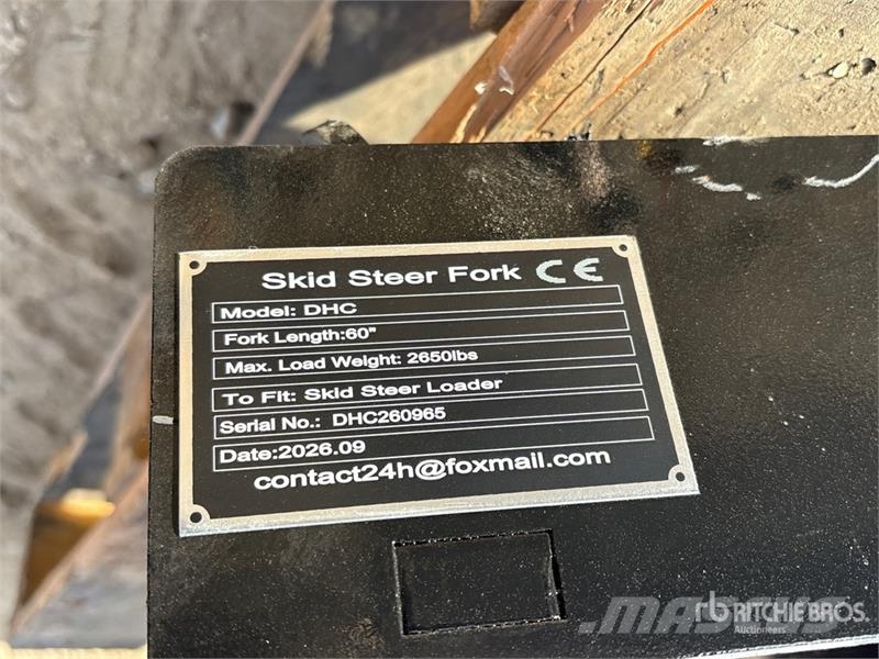  GIYI GY-DHC 60 in Skid Steer Forks (Unused) Horquillas