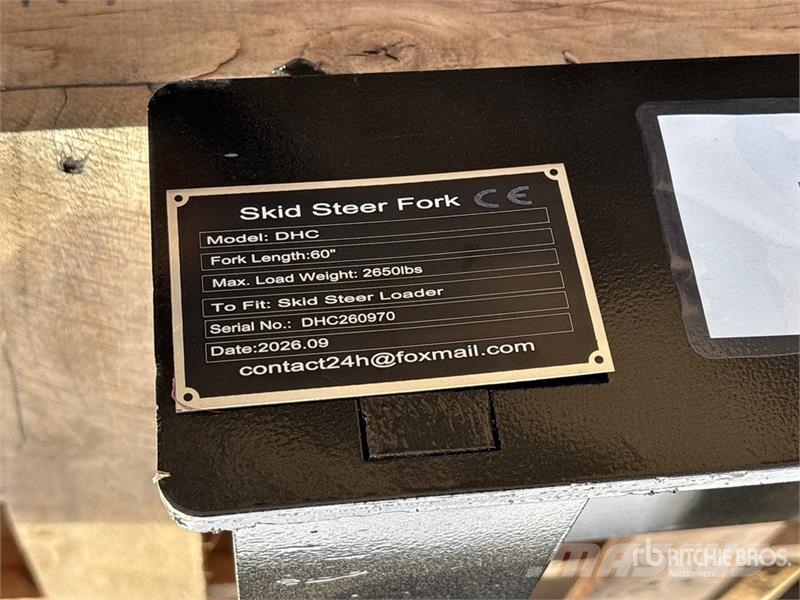  GIYI GY-DHC 60 in Skid Steer Forks (Unused) Horquillas
