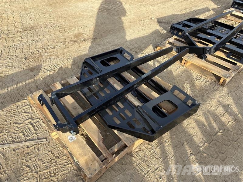 GIYI GY-DHC 60 in Skid Steer Forks (Unused) Horquillas
