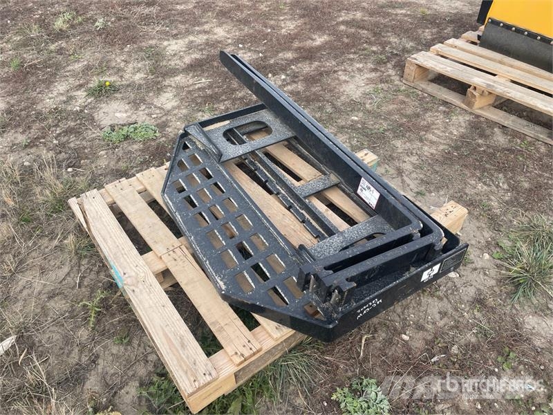 GIYI GY-DHC 60 in Skid Steer Forks Fourche