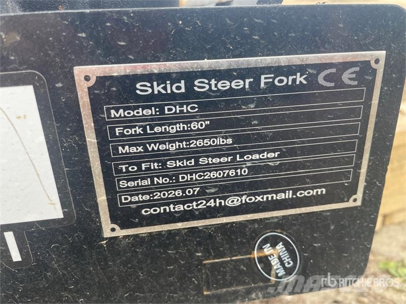 GIYI GY-DHC 60 in Skid Steer Forks Fourche
