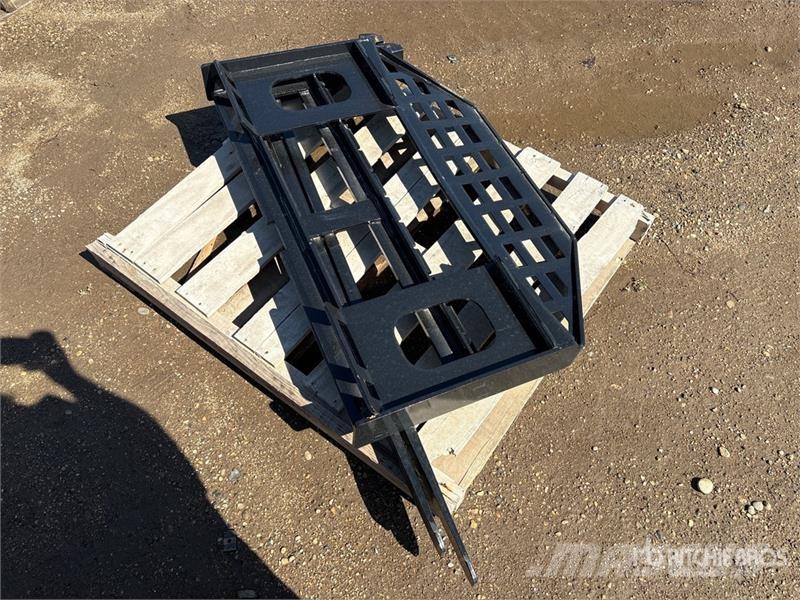 GIYI GY-DHC Skid Steer Forks (Unused) Gabeln