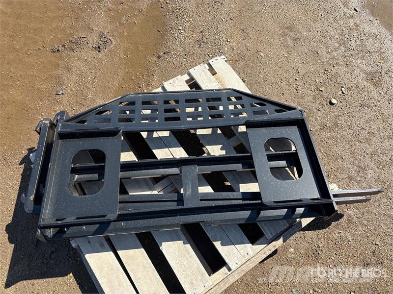 GIYI GY-DHC Skid Steer Forks (Unused) Gabeln