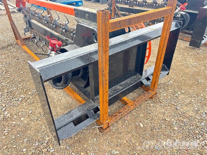 GIYI GY-DTC92 92 in Extended Skid Steer Trencher ( Trenchers