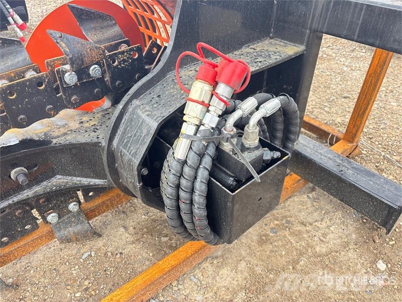 GIYI GY-DTC92 92 in Extended Skid Steer Trencher ( Trenchers
