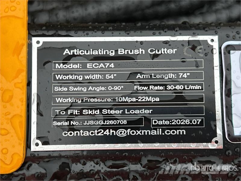GIYI GY-ECA74 54 in Articulating Skid Steer Brush 裝載與牽引式割草機