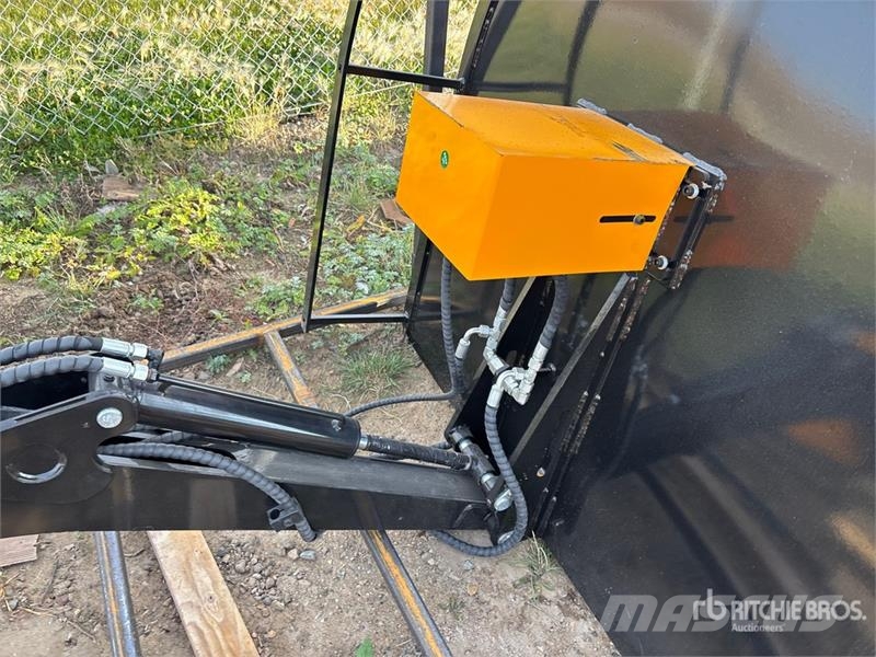 GIYI GY-ECA74 54 in Articulating Skid Steer Brush Kosiarki ciągnikowe i ciągnione