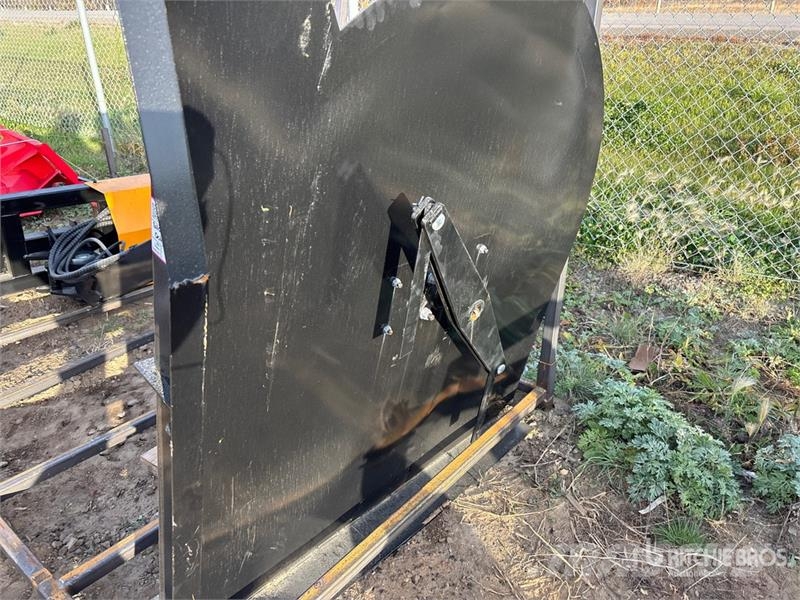 GIYI GY-ECA74 54 in Articulating Skid Steer Brush Kosiarki ciągnikowe i ciągnione