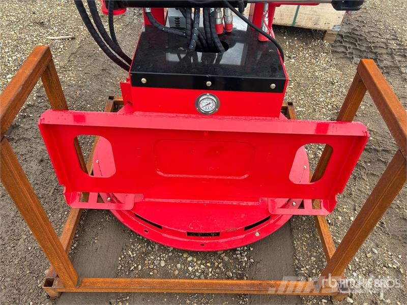  GIYI GY-FB30 30 in Skid Steer Feller Buncher (Unus معدات البناء - غير ذلك