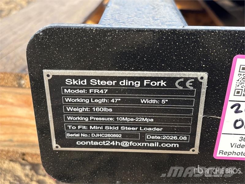  GIYI GY-FR47 29 in Mini Dingo Skid Steer Forks (Un Horquillas