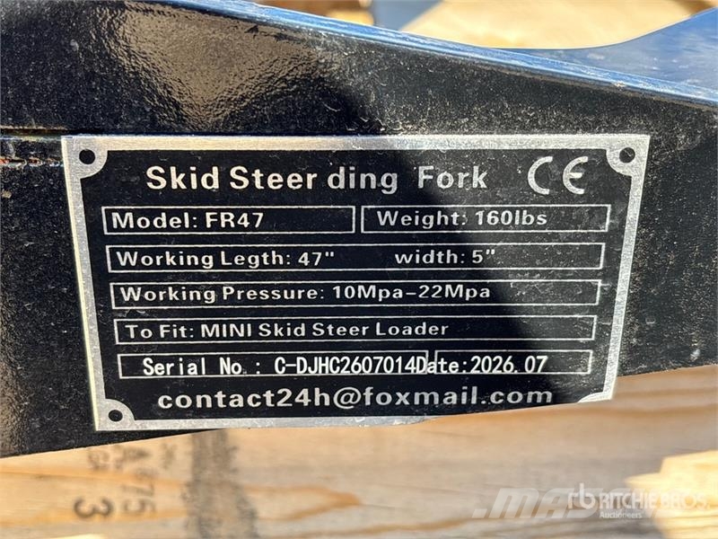 GIYI GY-FR47 47 in Mini Dingo Skid Steer Forks (Un Trukkihaarukat
