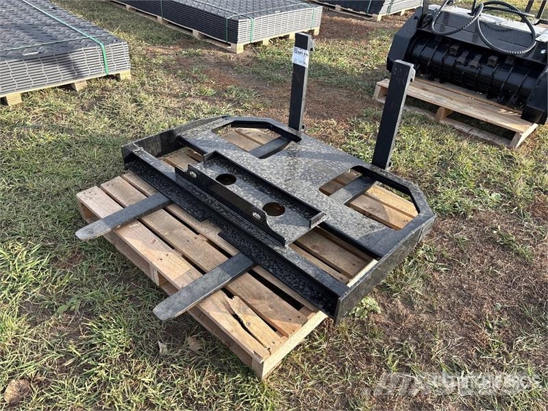  GIYI GY-FR47 47 in Mini Dingo Skid Steer Forks (Un Forquilhas