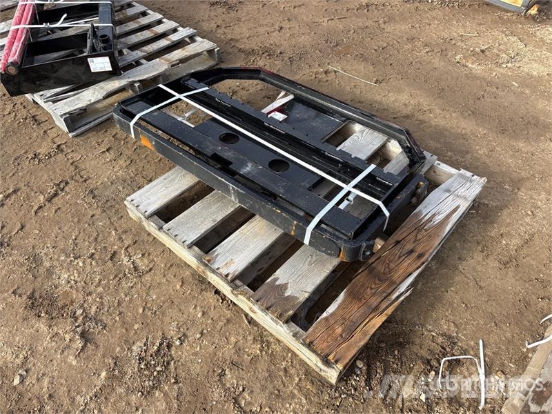  GIYI GY-FR47 47 in Mini Dingo Skid Steer Forks (Un Forche