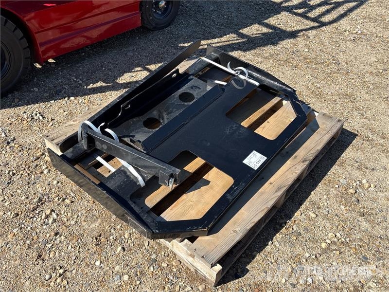 GIYI GY-FR47 47 in Mini Dingo Skid Steer Forks (Un Trukkihaarukat