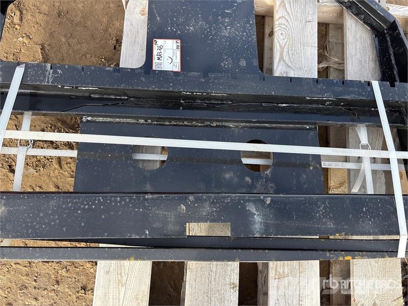  GIYI GY-FR47 47 in Mini Dingo Skid Steer Forks (Un Forche