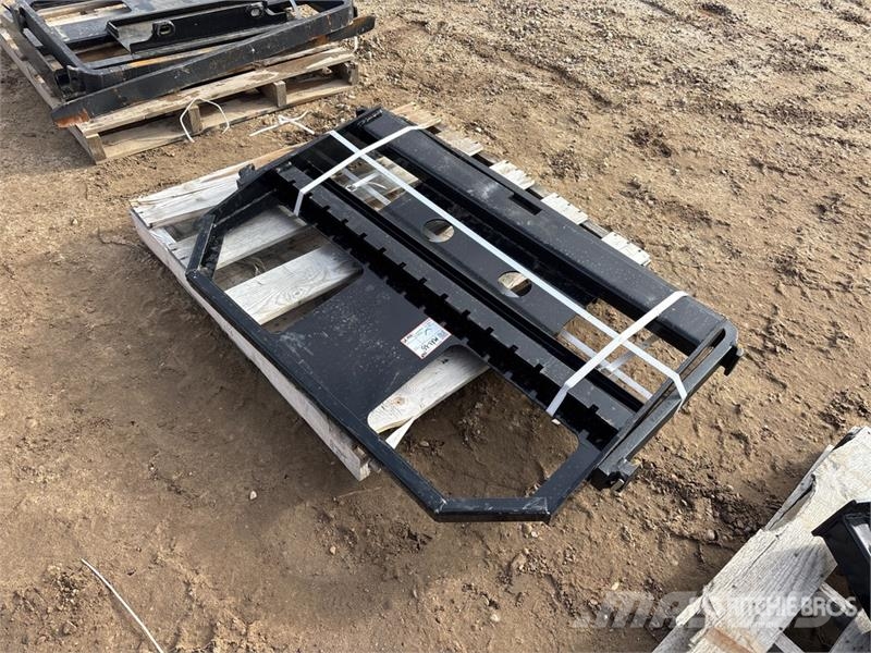  GIYI GY-FR47 47 in Mini Dingo Skid Steer Forks (Un Forche