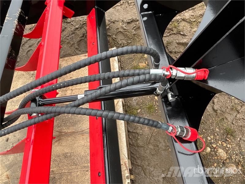  GIYI GY-FR70 69 in Skid Steer Landplane (Unused) Arrastradoras para campos