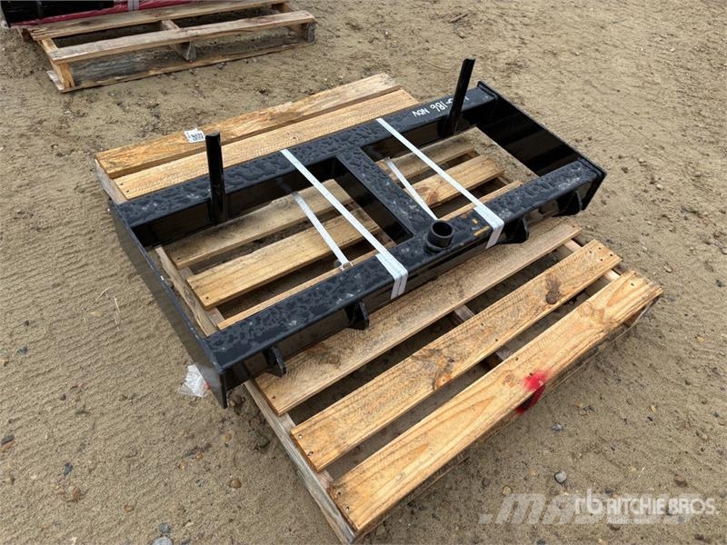  GIYI GY-HF47 46 in Skid Steer Bale Spear (Unused) Andre komponenter