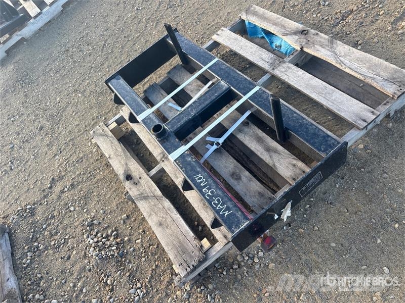 GIYI GY-HF47 47 in Skid Steer Bale Spear (Unused) Andere Zubehörteile