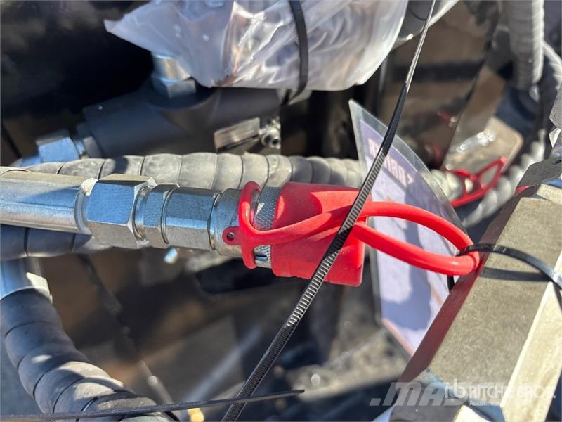 GIYI GY-HPD84 Hydraulic Skid Steer Post Driver (Un Fencing equipment
