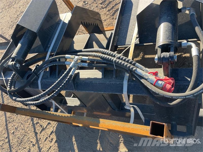 GIYI GY-HWG72 72 in Skeleton Skid Steer Grapple Bu Gripere