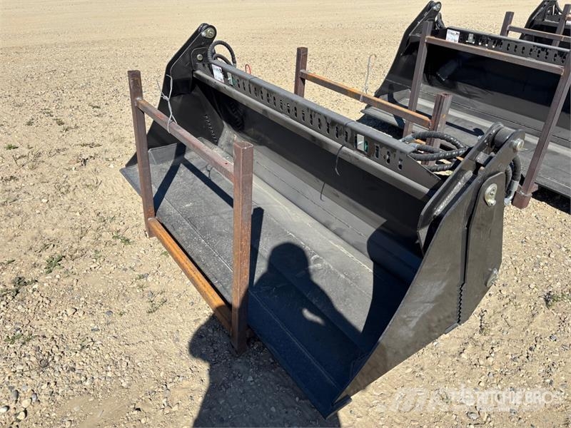  GIYI GY-KH72 72 in Multi-Purpose Skid Steer Bucket Godet
