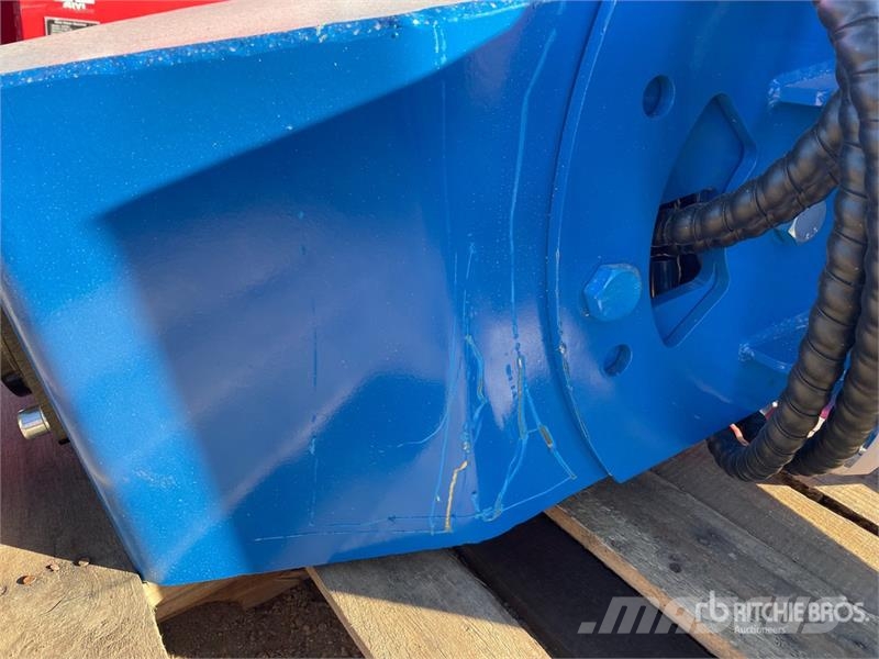 GIYI GY-LS43 43 in Skid Steer Log Splitter (Unused Divisores e cortadores de madeira