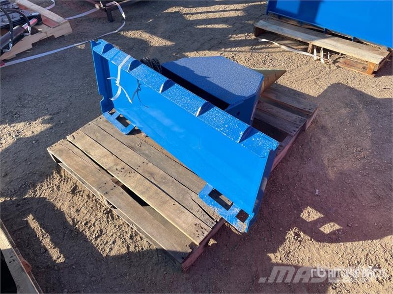 GIYI GY-LS43 43 in Skid Steer Log Splitter (Unused Divisores e cortadores de madeira