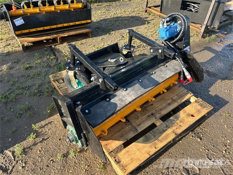 GIYI GY-MPR42 42 in Mini Skid Steer Power Rake (Un Ancinho virador