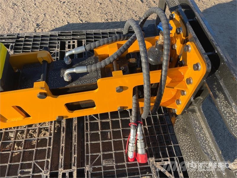 GIYI GY-P680 67 in Skid Steer Breaker (Unused) Hammer / Brecher