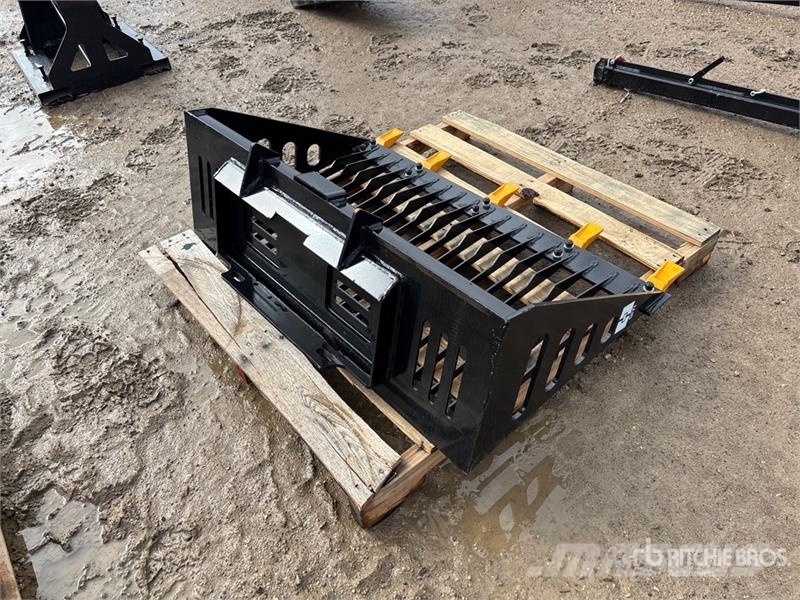 GIYI GY-RB44 42 in Rock Mini Skid Steer Bucket (Un Godet