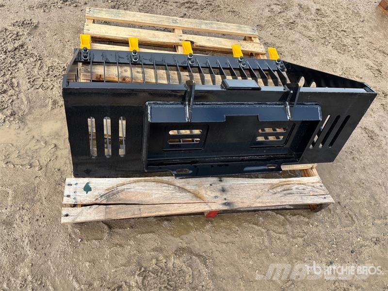 GIYI GY-RB44 42 in Rock Mini Skid Steer Bucket (Un Godet