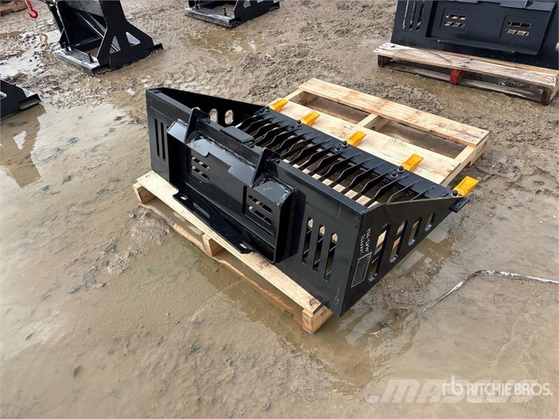 GIYI GY-RB44 42 in Rock Mini Skid Steer Bucket (Un Godet
