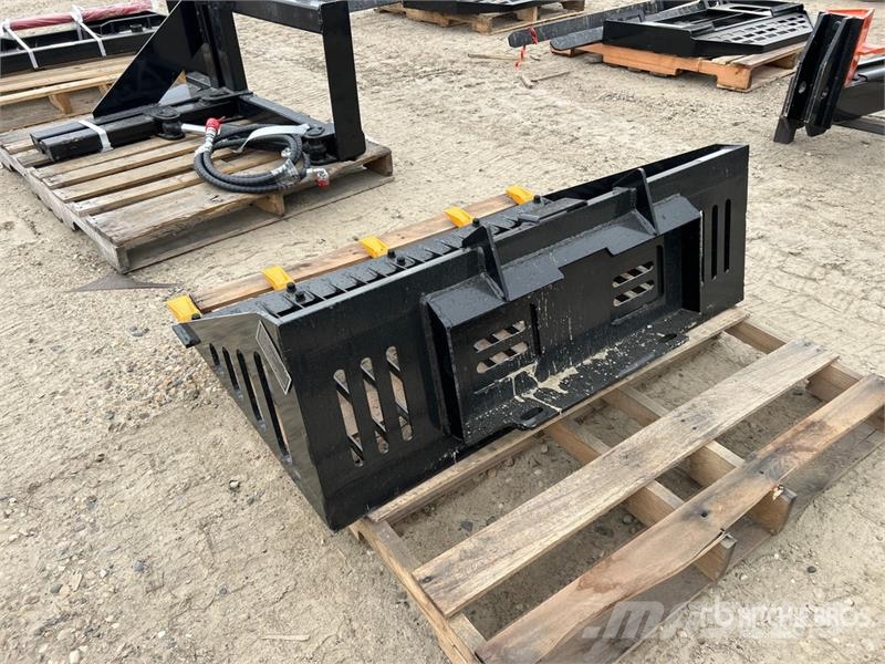  GIYI GY-RB44 44 in Mini Rock Skid Steer Bucket (Un Godet
