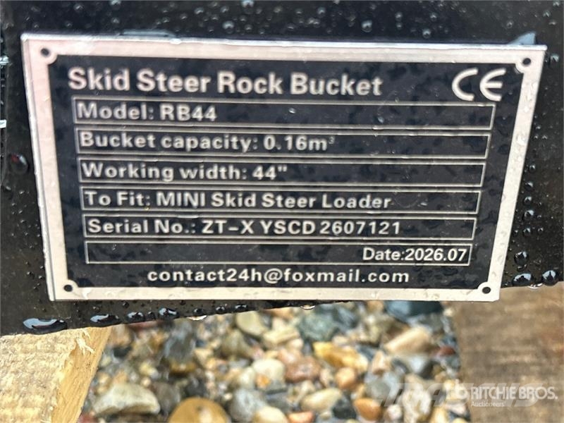 GIYI GY-RB44 44 in Rock Mini Skid Steer Bucket (Un Buckets