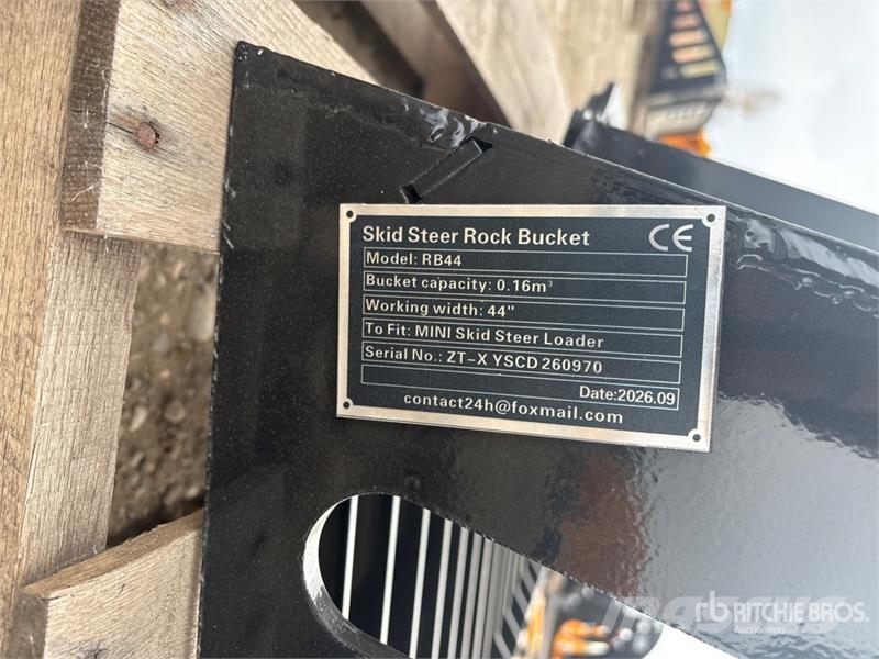 GIYI GY-RB44 44 in Rock Mini Skid Steer Bucket (Un Κουβάδες
