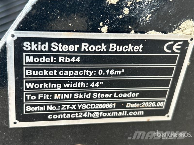  GIYI GY-RB44 44 in Rock Skid Steer Bucket (Unused) Godet