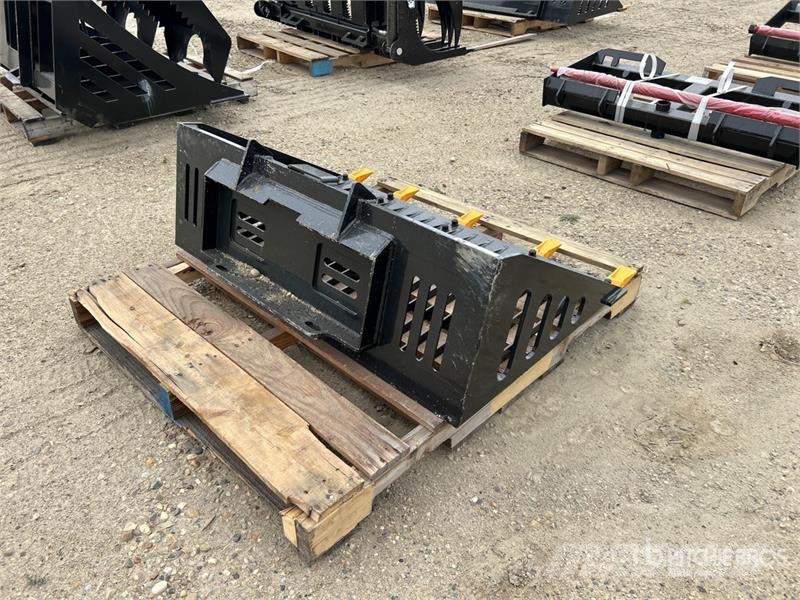  GIYI GY-RB44 44 in Rock Skid Steer Bucket (Unused) Godet