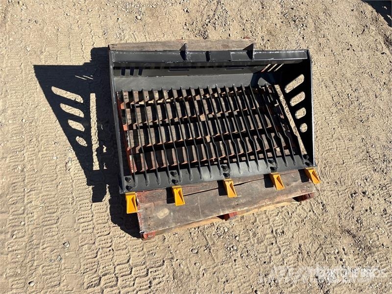 GIYI GY-RB44 Rock Mini Skid Steer Bucket (Unused) Godet