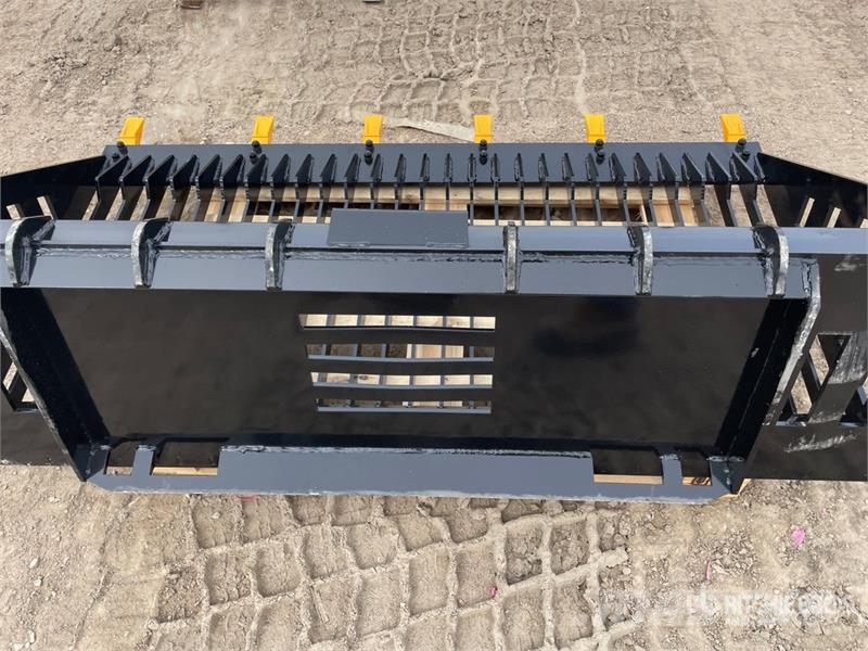 GIYI GY-RB66 66 in Rock Skid Steer Bucket (Unused) Godet