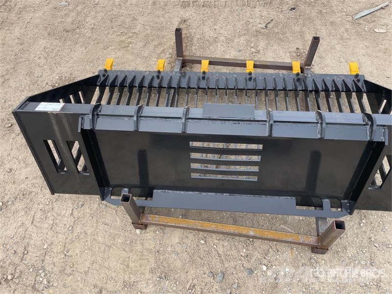 GIYI GY-RB66 66 in Rock Skid Steer Bucket (Unused) Godet